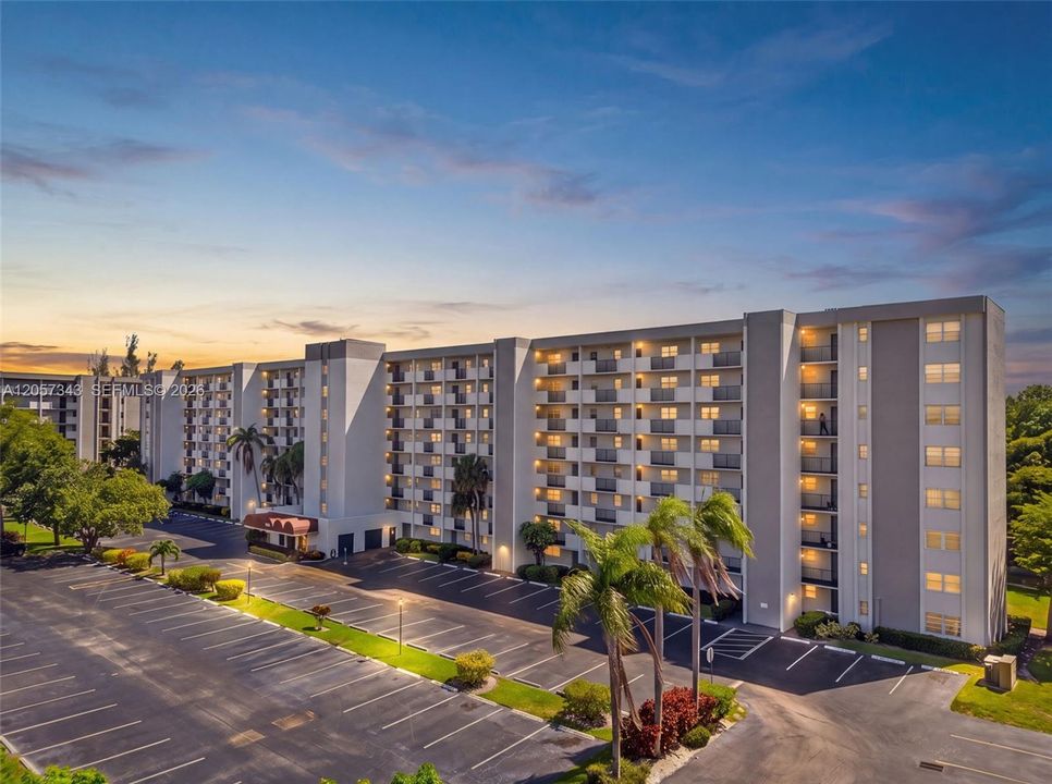 На продажу: $139,000 (2 спален, 2 ванн, 1100 Квадратных фут)