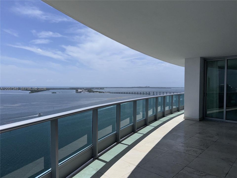 For Sale: $2,000,000 (2 beds, 2 baths, 1878 Square Feet)