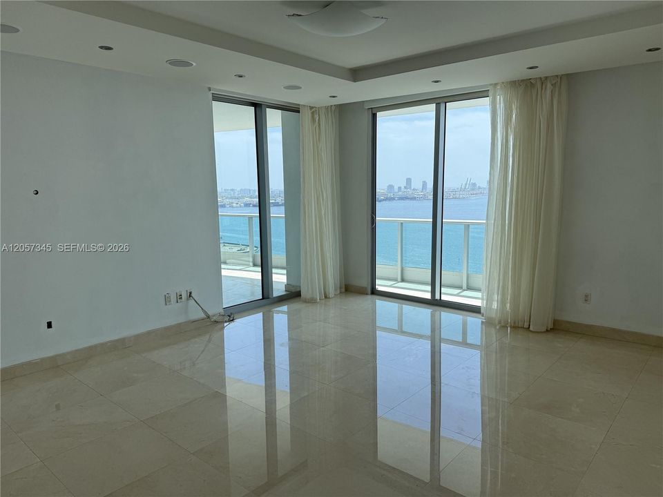 For Sale: $2,000,000 (2 beds, 2 baths, 1878 Square Feet)