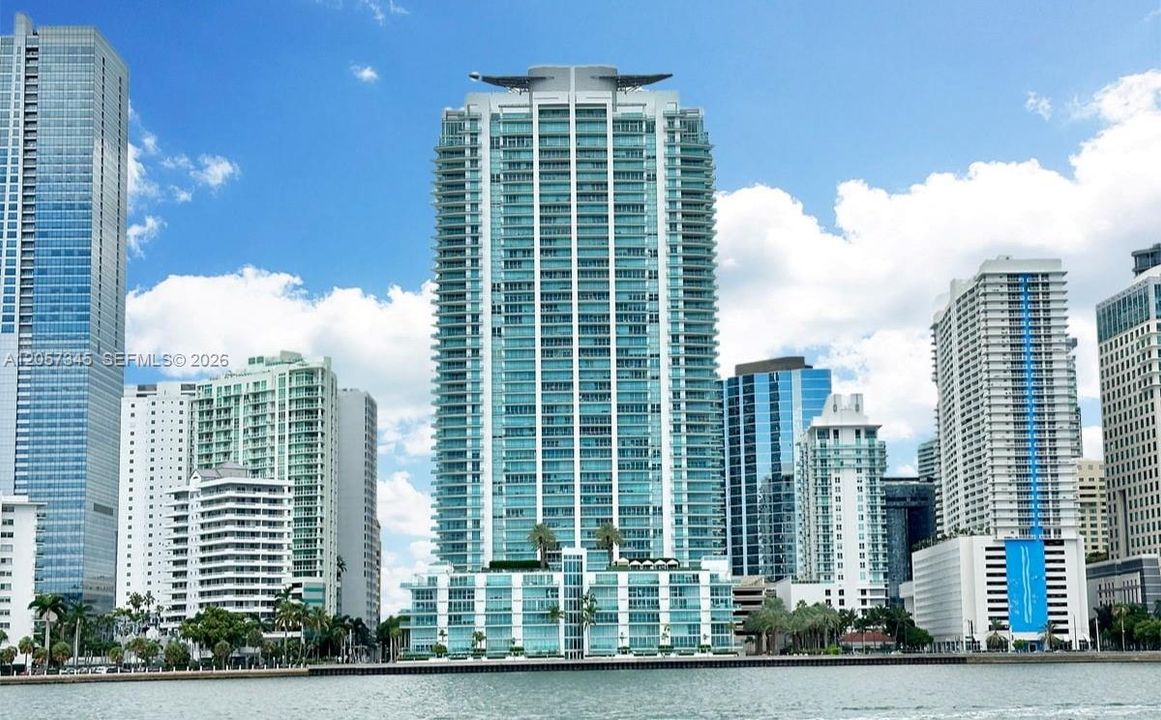 For Sale: $2,000,000 (2 beds, 2 baths, 1878 Square Feet)