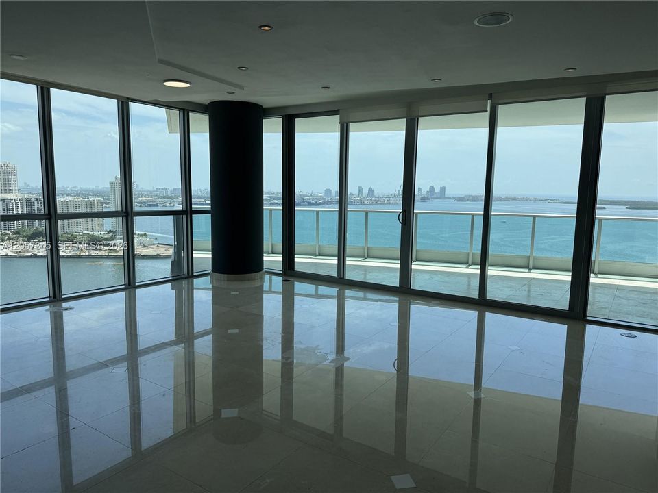 For Sale: $2,000,000 (2 beds, 2 baths, 1878 Square Feet)