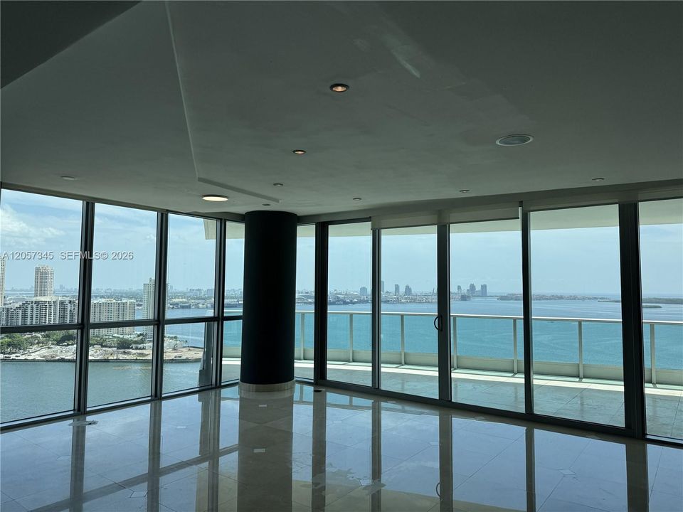 For Sale: $2,000,000 (2 beds, 2 baths, 1878 Square Feet)