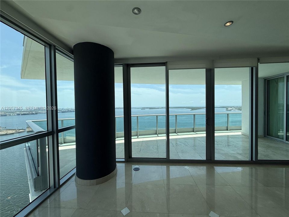 For Sale: $2,000,000 (2 beds, 2 baths, 1878 Square Feet)