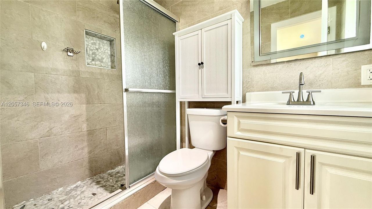For Rent: $2,500 (3 beds, 2 baths, 2102 Square Feet)