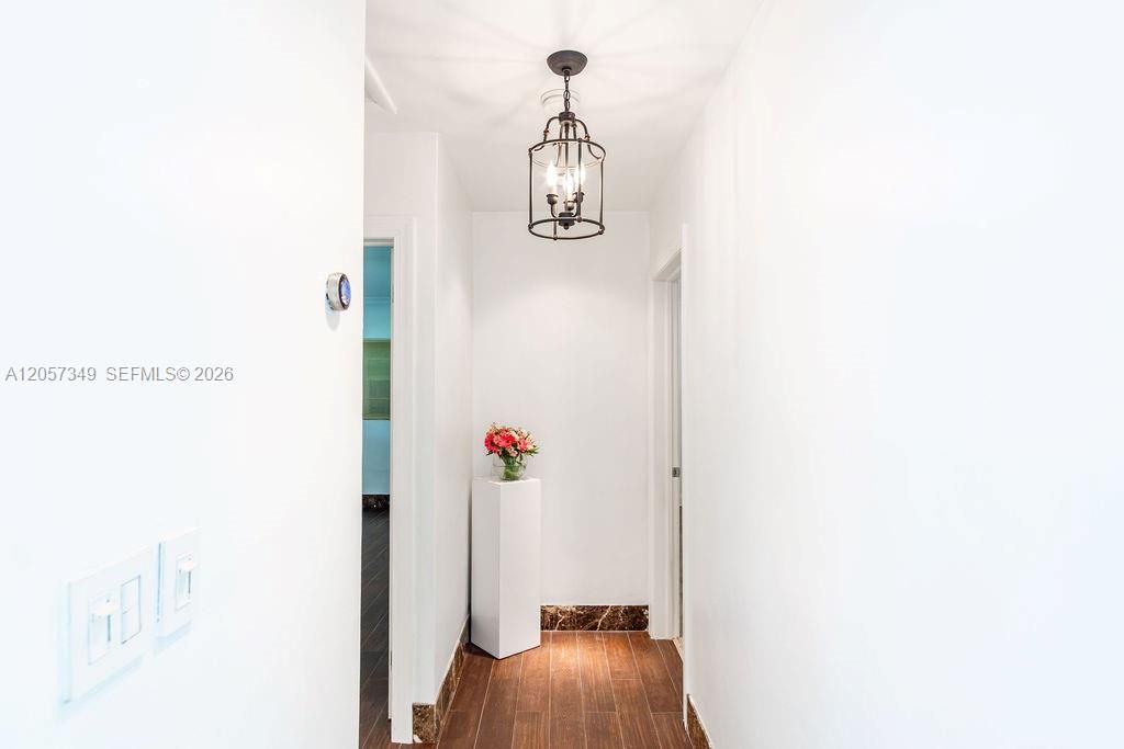 For Sale: $1,650,000 (3 beds, 2 baths, 1394 Square Feet)