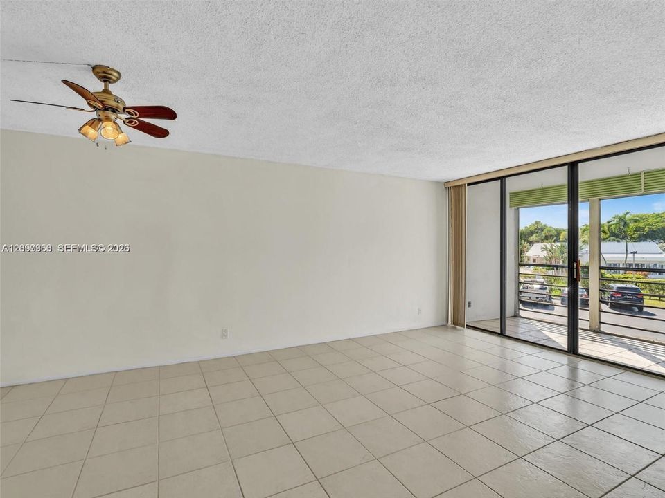 En Venta: $155,000 (1 camas, 1 baños, 741 Pies cuadrados)