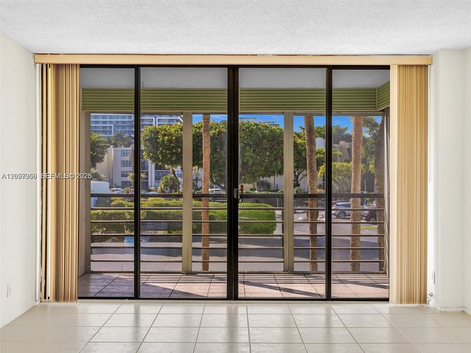 En Venta: $155,000 (1 camas, 1 baños, 741 Pies cuadrados)