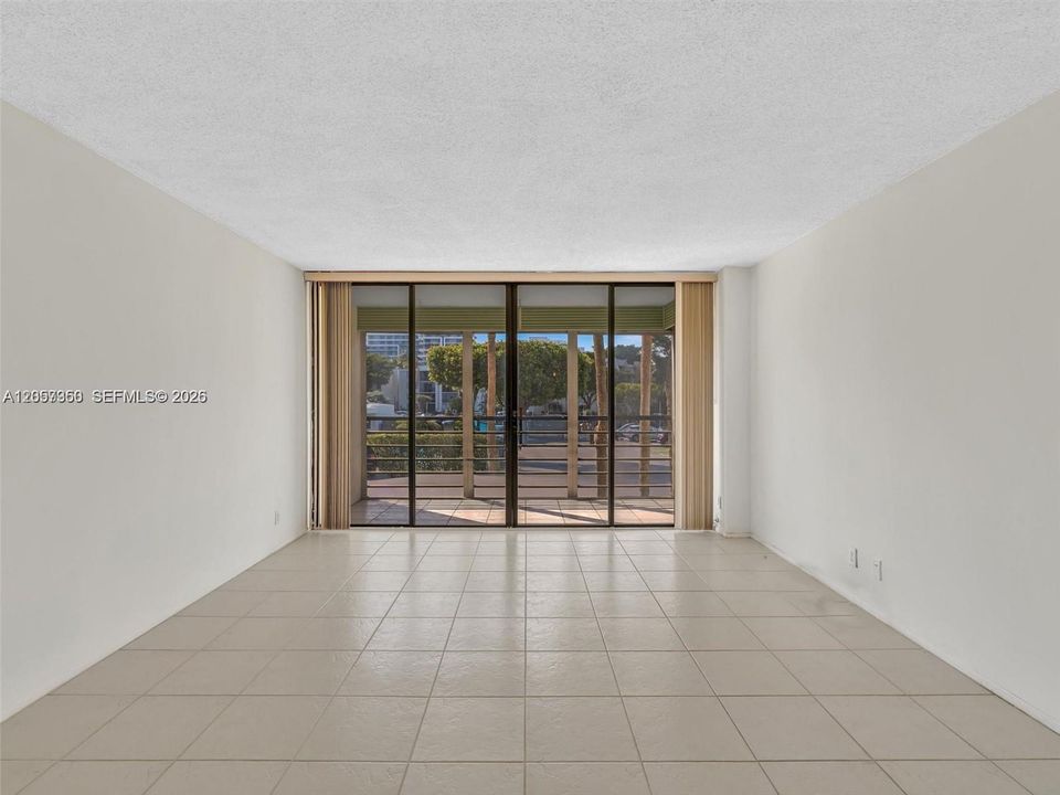 En Venta: $155,000 (1 camas, 1 baños, 741 Pies cuadrados)