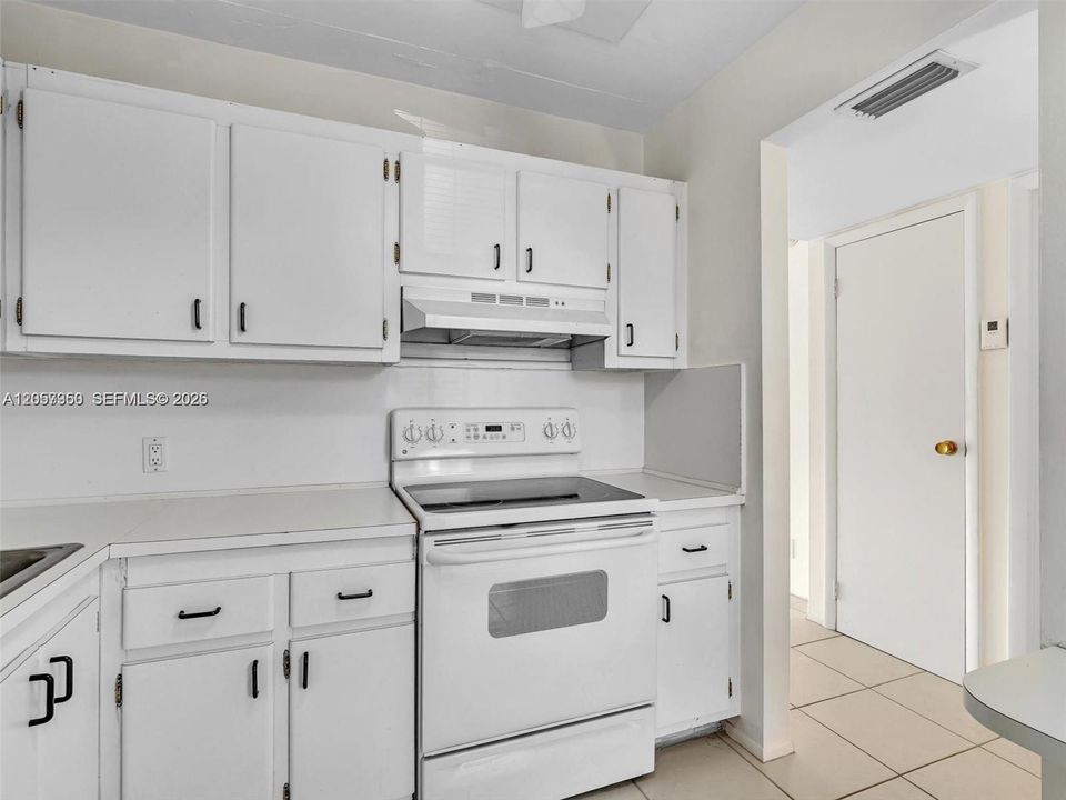 En Venta: $155,000 (1 camas, 1 baños, 741 Pies cuadrados)