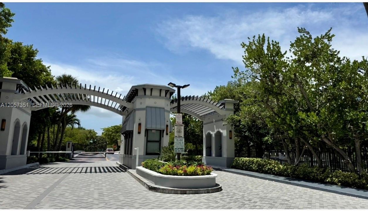 For Sale: $1,150,000 (4 beds, 3 baths, 2425 Square Feet)