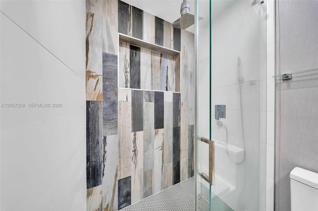 В аренду: $5,700 (3 спален, 2 ванн, 1411 Квадратных фут)