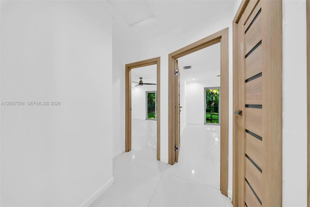 В аренду: $5,700 (3 спален, 2 ванн, 1411 Квадратных фут)