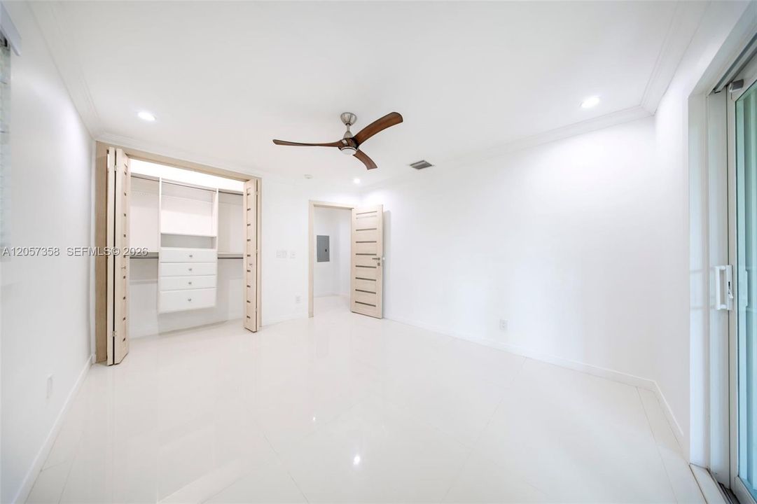 В аренду: $5,700 (3 спален, 2 ванн, 1411 Квадратных фут)