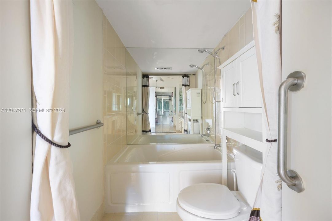 В аренду: $2,600 (2 спален, 2 ванн, 1011 Квадратных фут)