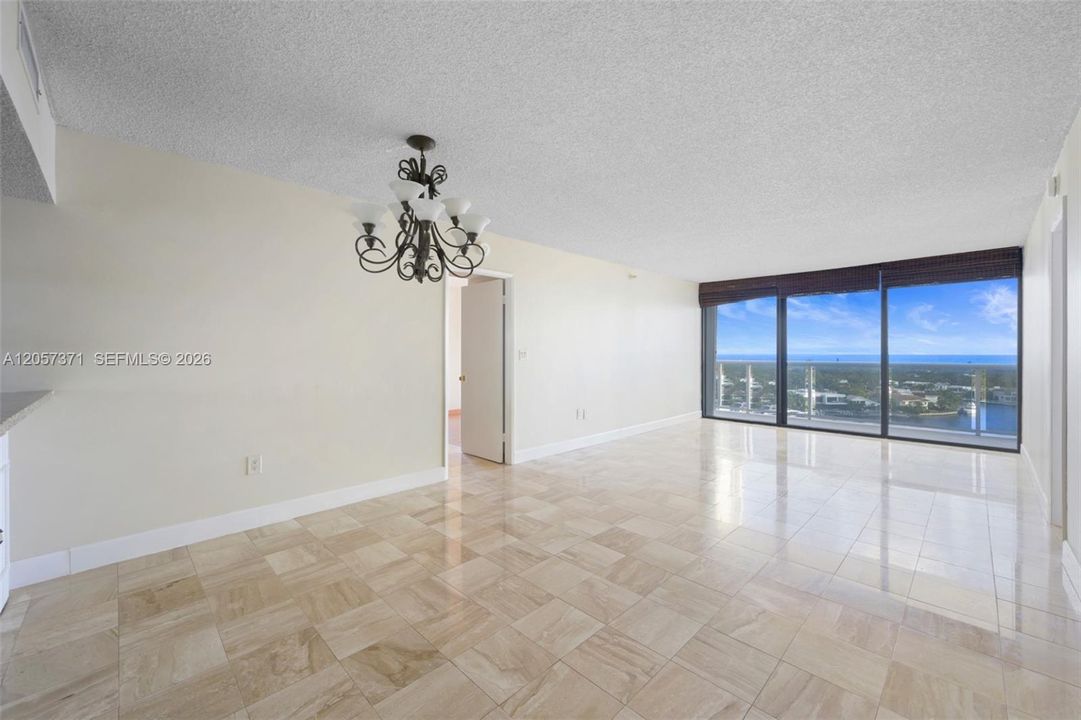В аренду: $2,600 (2 спален, 2 ванн, 1011 Квадратных фут)