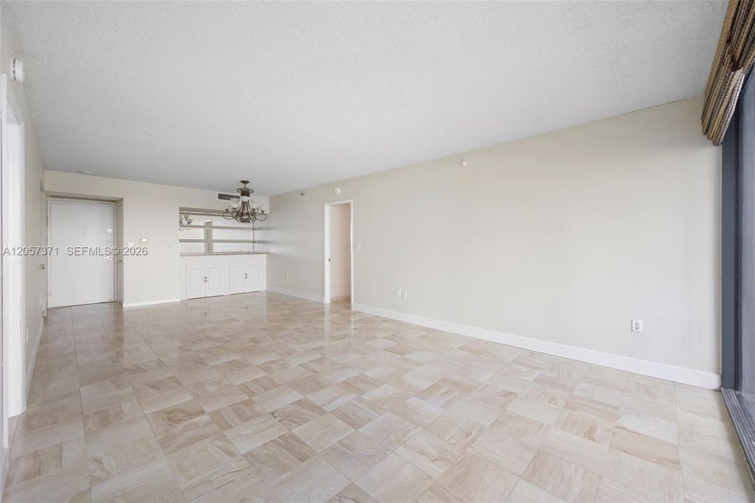 В аренду: $2,600 (2 спален, 2 ванн, 1011 Квадратных фут)