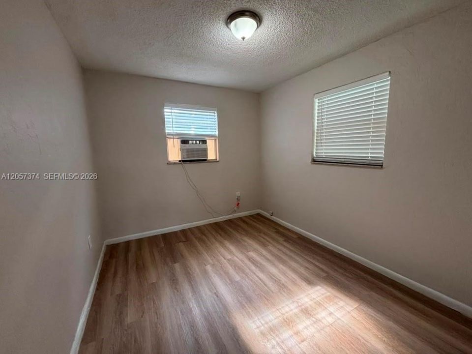 В аренду: $1,425 (1 спален, 1 ванн, 500 Квадратных фут)