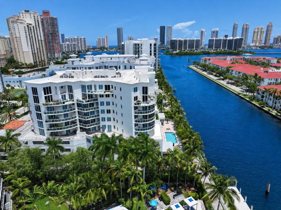 En Venta: $679,000 (2 camas, 2 baños, 1504 Pies cuadrados)