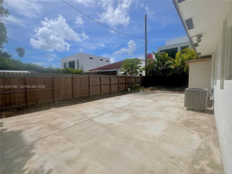 For Sale: $980,000 (0 beds, 0 baths, 1645 Square Feet)