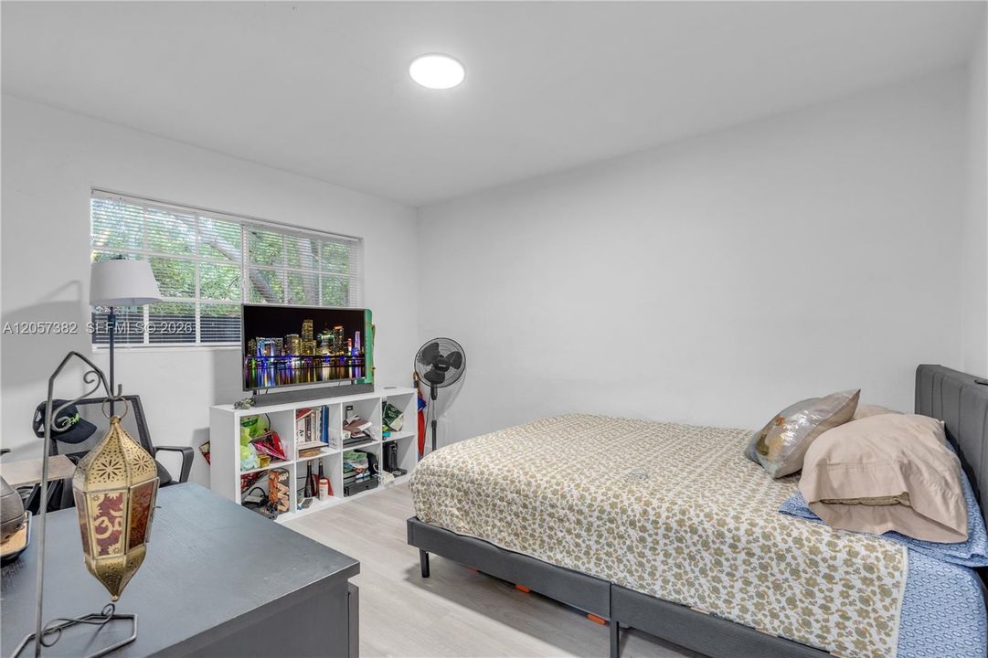 For Sale: $980,000 (0 beds, 0 baths, 1645 Square Feet)