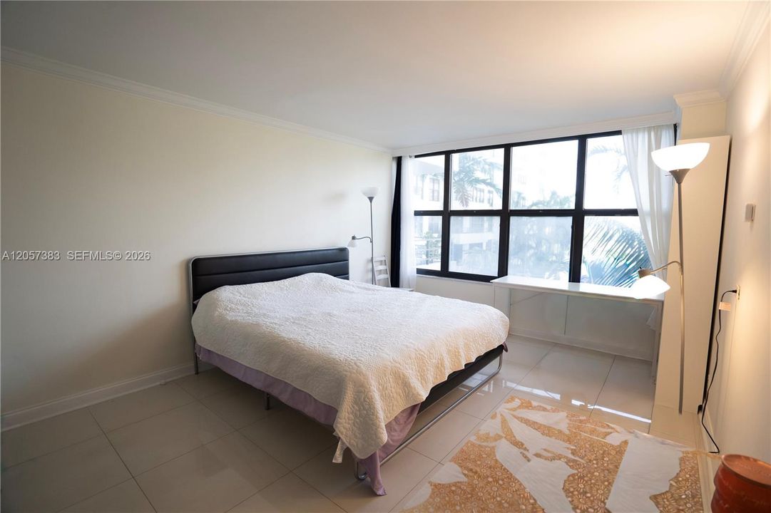 For Sale: $345,000 (2 beds, 2 baths, 1280 Square Feet)
