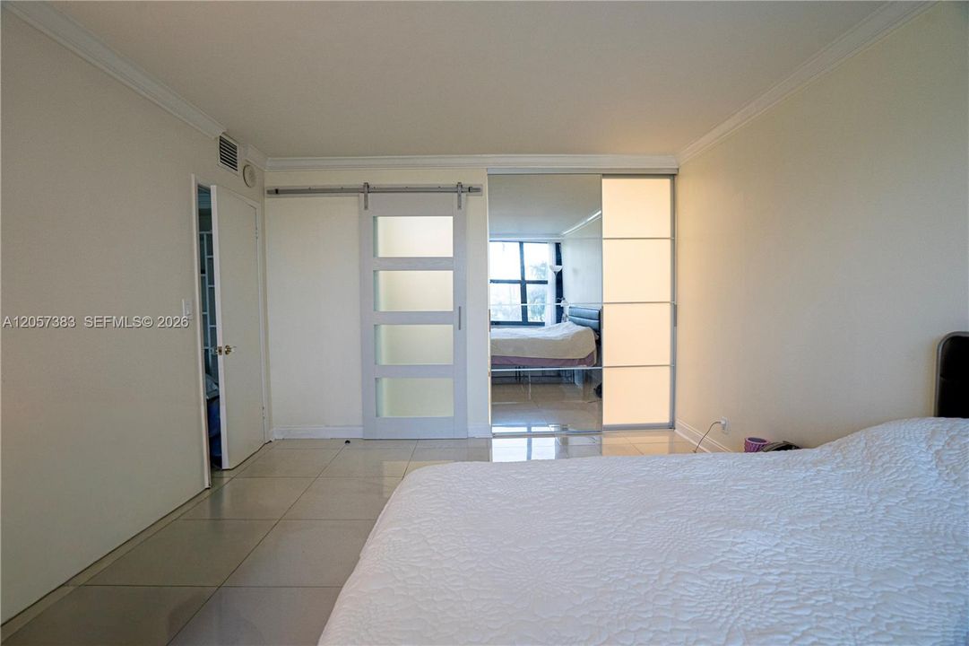 For Sale: $345,000 (2 beds, 2 baths, 1280 Square Feet)
