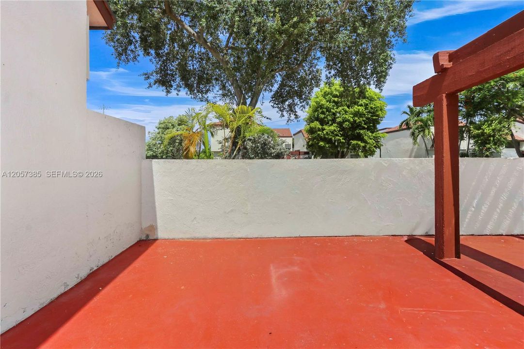 For Sale: $409,000 (2 beds, 1 baths, 1066 Square Feet)