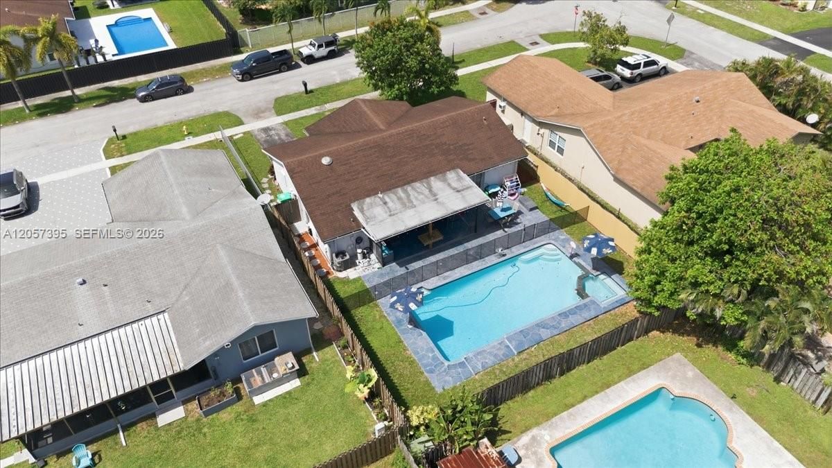 На продажу: $559,990 (3 спален, 2 ванн, 1470 Квадратных фут)