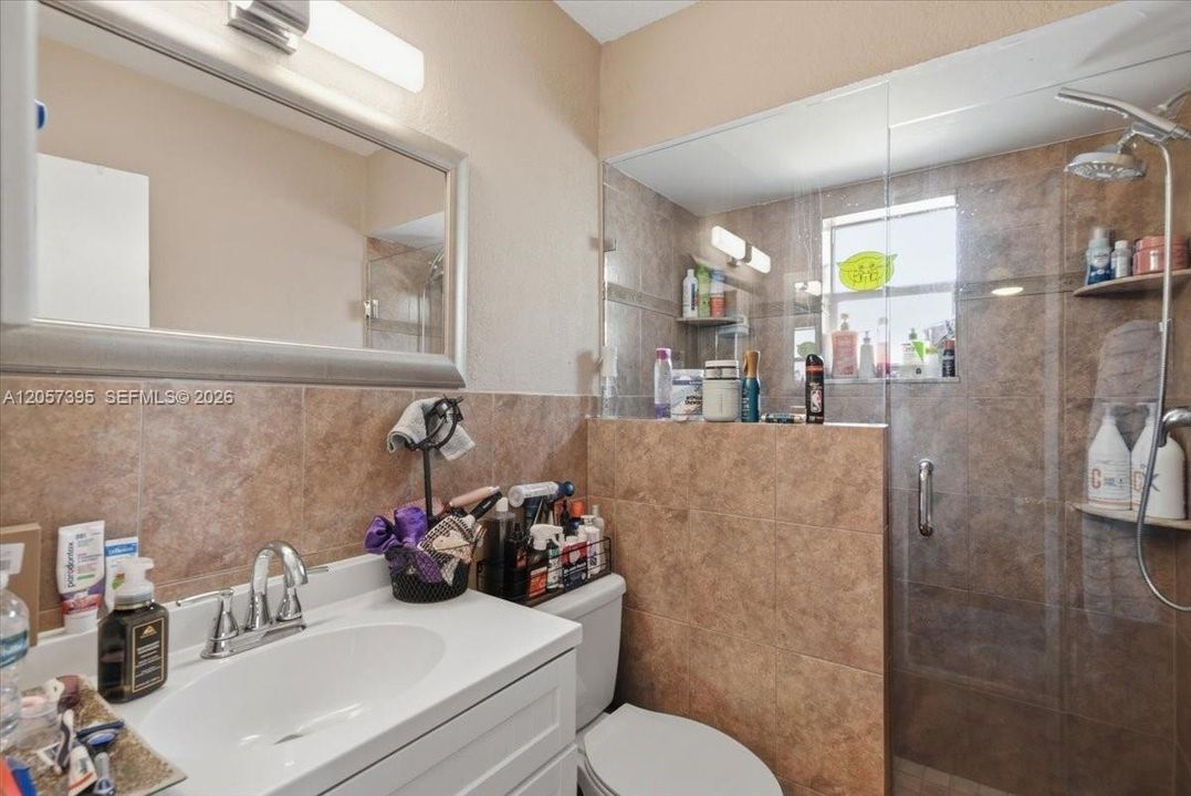 На продажу: $559,990 (3 спален, 2 ванн, 1470 Квадратных фут)