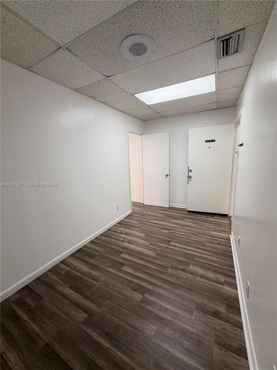В аренду: $900 (0 спален, 0 ванн, 0 Квадратных фут)