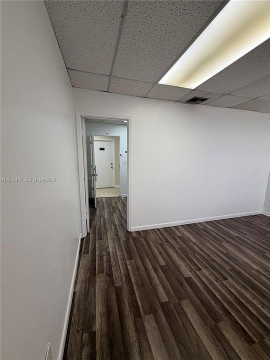В аренду: $900 (0 спален, 0 ванн, 0 Квадратных фут)