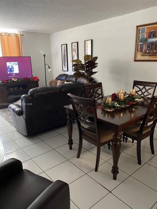 En Renta: $2,000 (2 camas, 2 baños, 960 Pies cuadrados)
