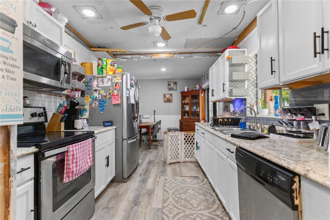 For Sale: $364,000 (3 beds, 1 baths, 1056 Square Feet)