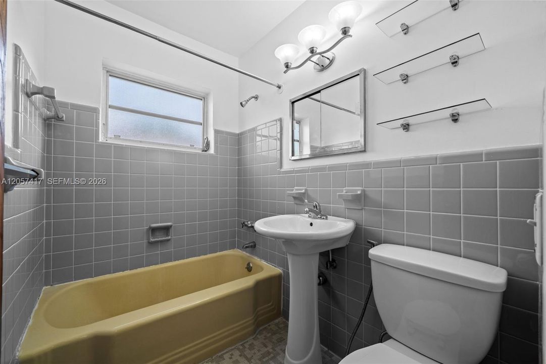 На продажу: $850,000 (3 спален, 2 ванн, 1291 Квадратных фут)