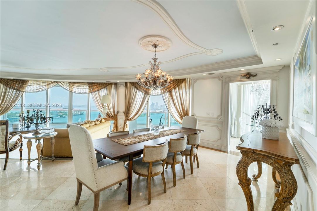 En Venta: $11,000,000 (3 camas, 3 baños, 3365 Pies cuadrados)