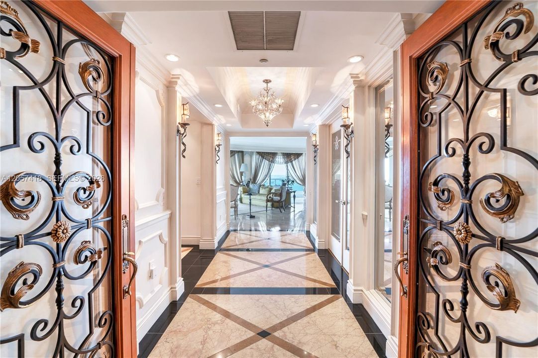En Venta: $11,000,000 (3 camas, 3 baños, 3365 Pies cuadrados)