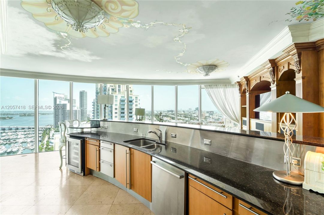En Venta: $11,000,000 (3 camas, 3 baños, 3365 Pies cuadrados)