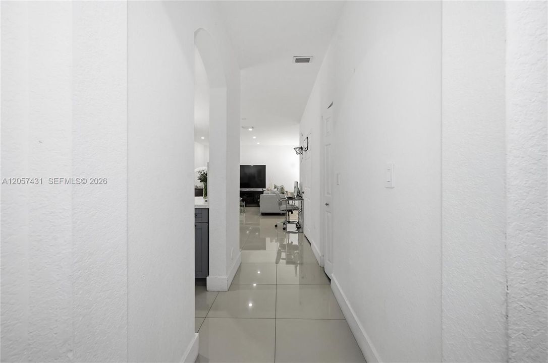 En Renta: $2,850 (3 camas, 2 baños, 1251 Pies cuadrados)