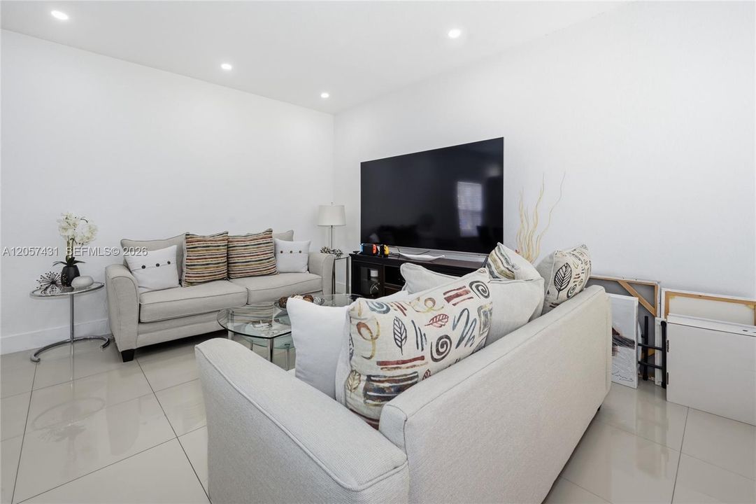 En Renta: $2,850 (3 camas, 2 baños, 1251 Pies cuadrados)