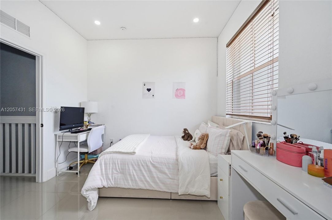 En Renta: $2,850 (3 camas, 2 baños, 1251 Pies cuadrados)