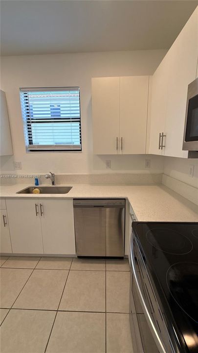 В аренду: $2,650 (3 спален, 2 ванн, 1442 Квадратных фут)