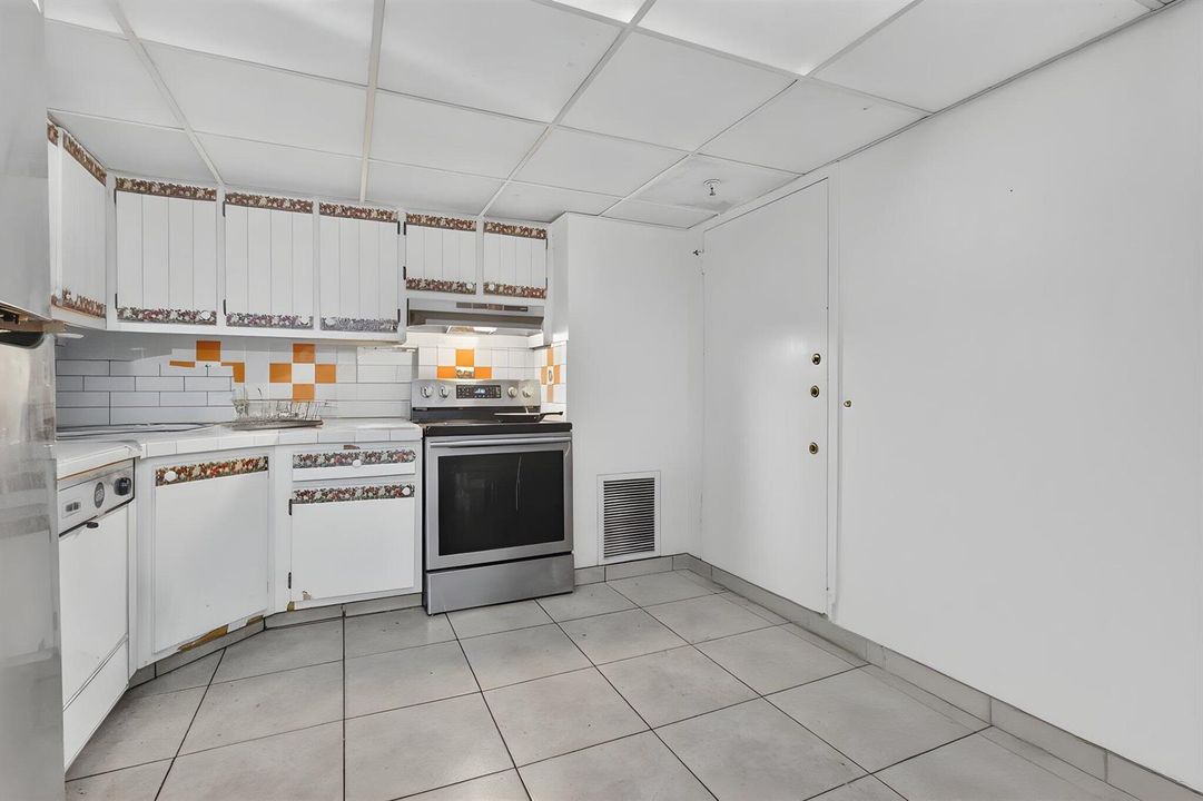 8-web-or-mls-8H3A9061 furniture removed