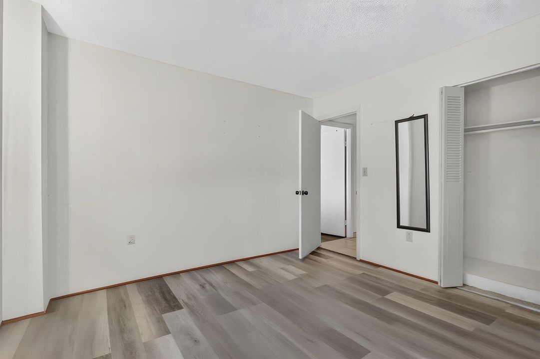 16-web-or-mls-8H3A9159 furniture removed