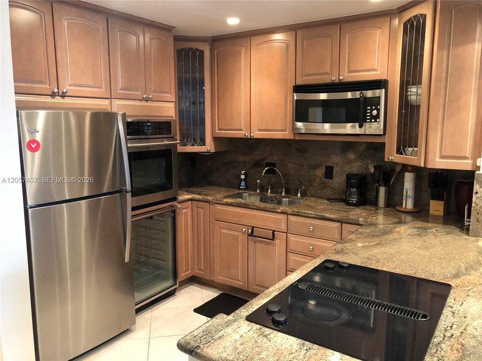 В аренду: $2,580 (2 спален, 2 ванн, 1200 Квадратных фут)