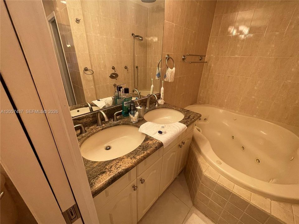 В аренду: $2,580 (2 спален, 2 ванн, 1200 Квадратных фут)