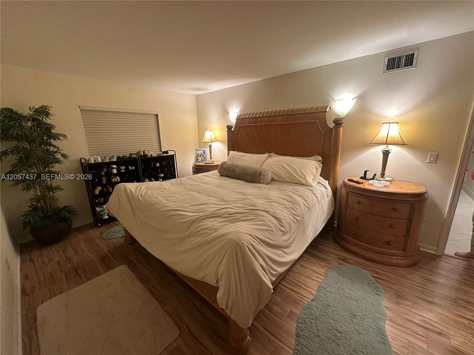 В аренду: $2,580 (2 спален, 2 ванн, 1200 Квадратных фут)