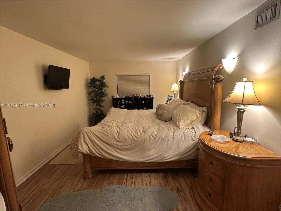 В аренду: $2,580 (2 спален, 2 ванн, 1200 Квадратных фут)