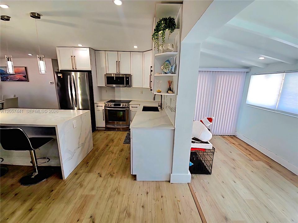 В аренду: $5,500 (3 спален, 2 ванн, 1268 Квадратных фут)