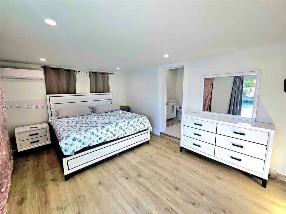 В аренду: $5,500 (3 спален, 2 ванн, 1268 Квадратных фут)