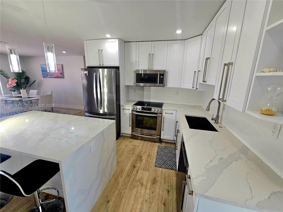 В аренду: $5,500 (3 спален, 2 ванн, 1268 Квадратных фут)